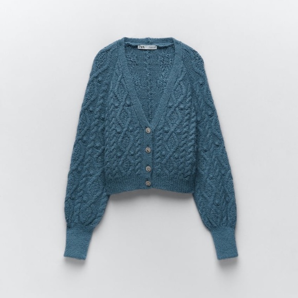 JEWEL BUTTON CABLE-KNIT CARDIGAN - Picture 5 of 7